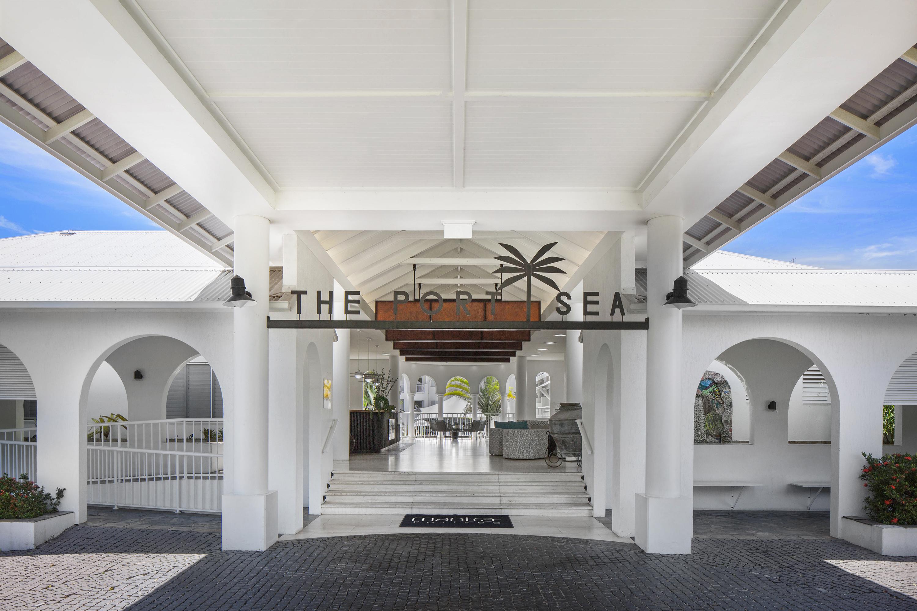 Mantra Portsea Hotel Порт Дъглас Екстериор снимка